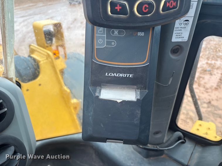 image for item EF6198 2022 John Deere 844L wheel loader