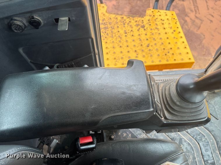 image for item EF6198 2022 John Deere 844L wheel loader