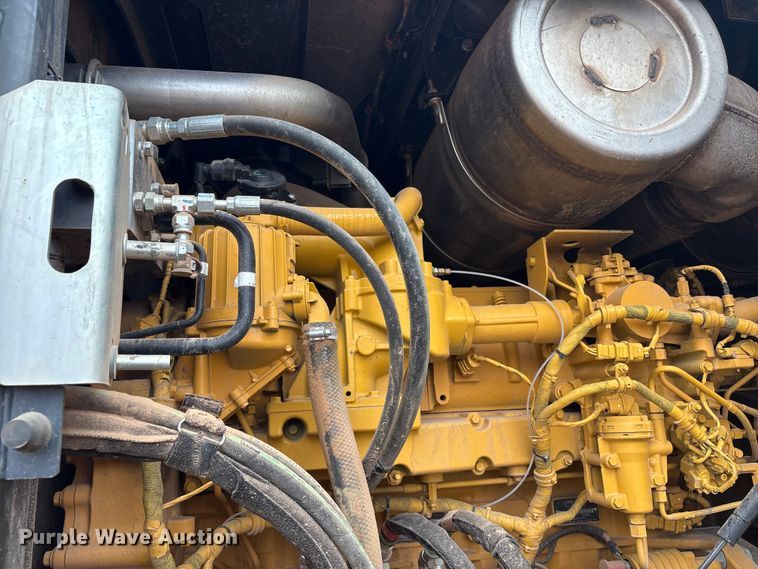 image for item EF6198 2022 John Deere 844L wheel loader