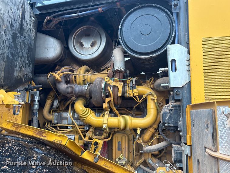 image for item EF6198 2022 John Deere 844L wheel loader