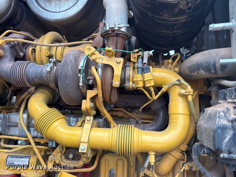 image for item EF6198 2022 John Deere 844L wheel loader