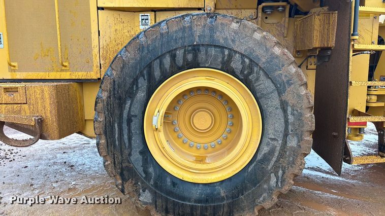 image for item EF6198 2022 John Deere 844L wheel loader