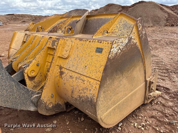 image for item EF6200 2021 John Deere 844L wheel loader