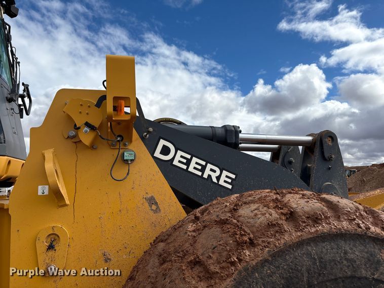 image for item EF6200 2021 John Deere 844L wheel loader