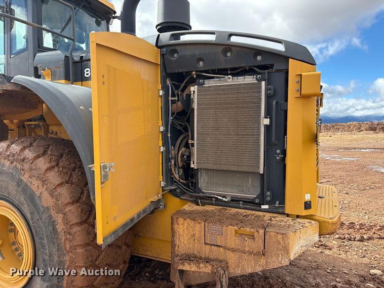 image for item EF6200 2021 John Deere 844L wheel loader