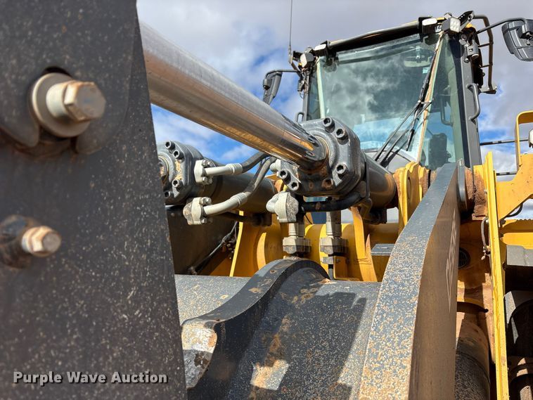 image for item EF6200 2021 John Deere 844L wheel loader