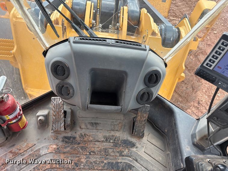 image for item EF6200 2021 John Deere 844L wheel loader