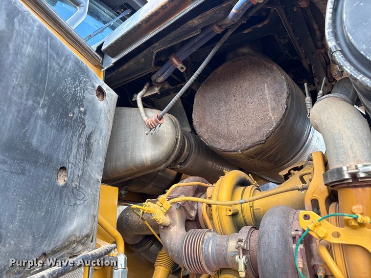 image for item EF6200 2021 John Deere 844L wheel loader