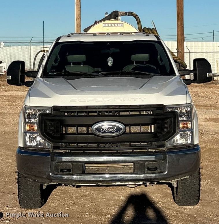 image for item EF6201 2022 Ford F350 Super Duty flatbed pickup truck