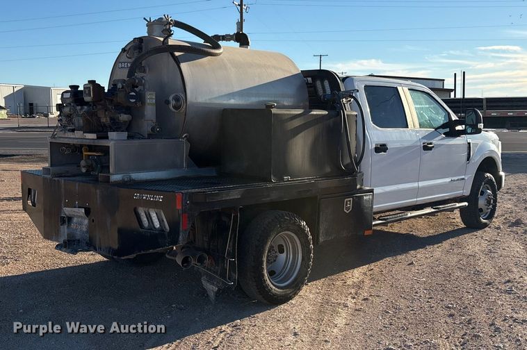 image for item EF6201 2022 Ford F350 Super Duty flatbed pickup truck