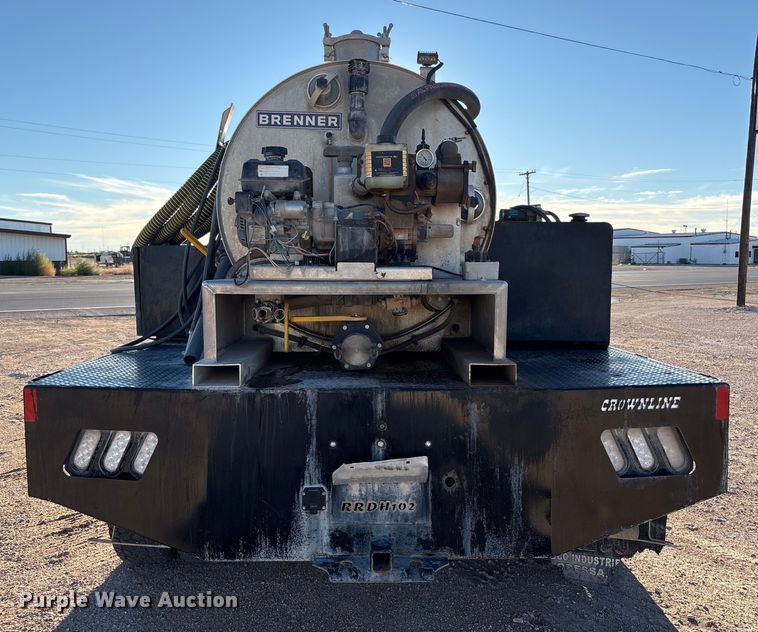 image for item EF6201 2022 Ford F350 Super Duty flatbed pickup truck