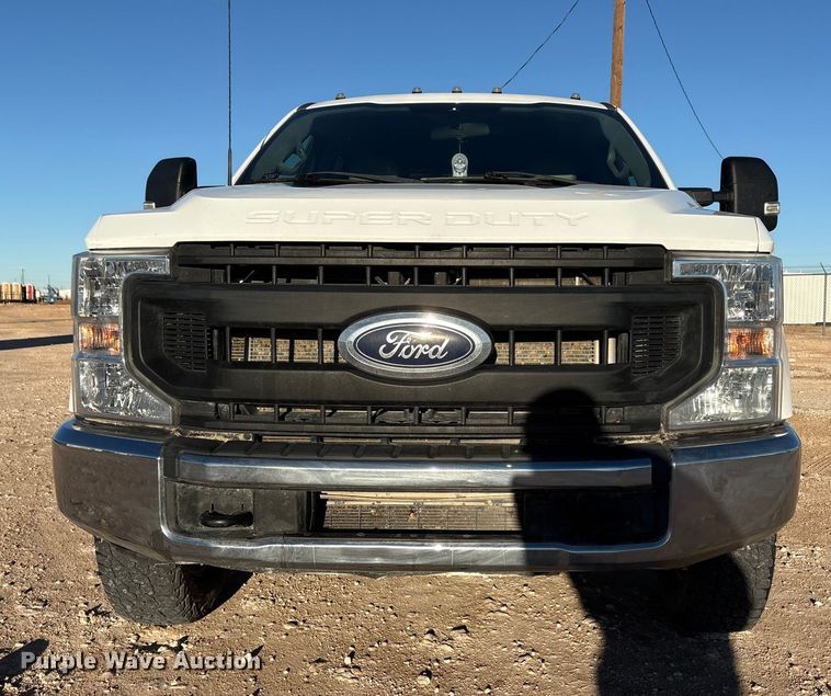 image for item EF6201 2022 Ford F350 Super Duty flatbed pickup truck