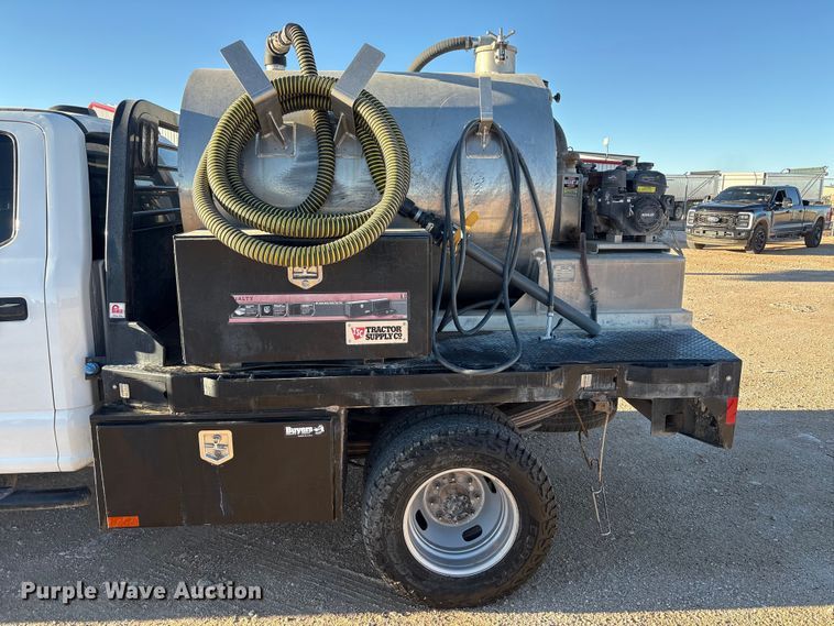 image for item EF6201 2022 Ford F350 Super Duty flatbed pickup truck