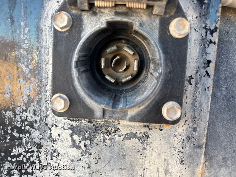 image for item EF6201 2022 Ford F350 Super Duty flatbed pickup truck