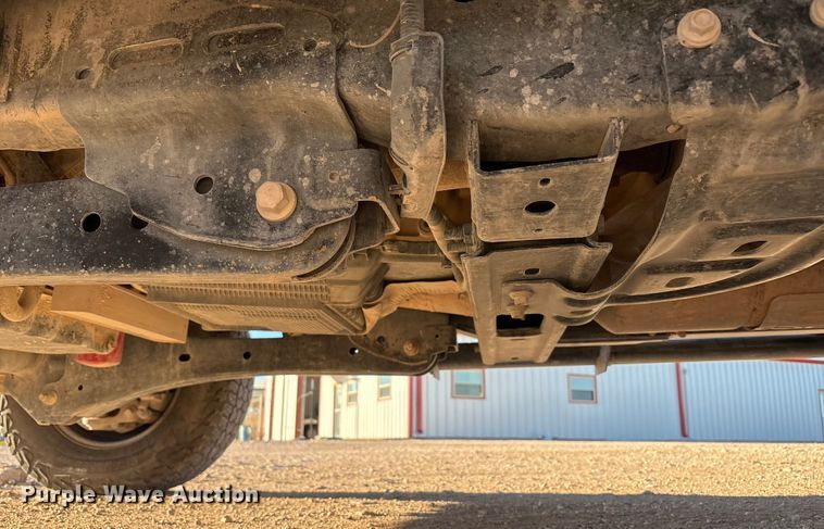 image for item EF6201 2022 Ford F350 Super Duty flatbed pickup truck