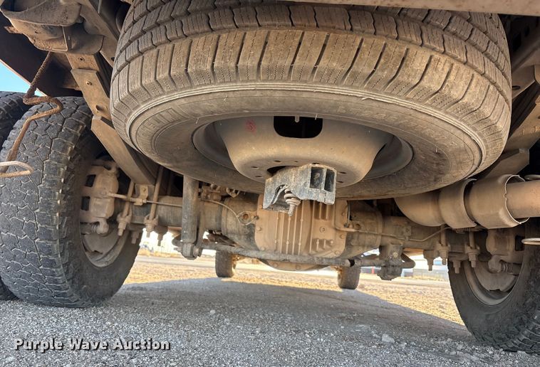 image for item EF6201 2022 Ford F350 Super Duty flatbed pickup truck