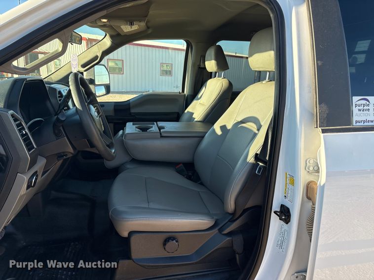 image for item EF6201 2022 Ford F350 Super Duty flatbed pickup truck