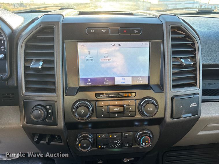 image for item EF6201 2022 Ford F350 Super Duty flatbed pickup truck