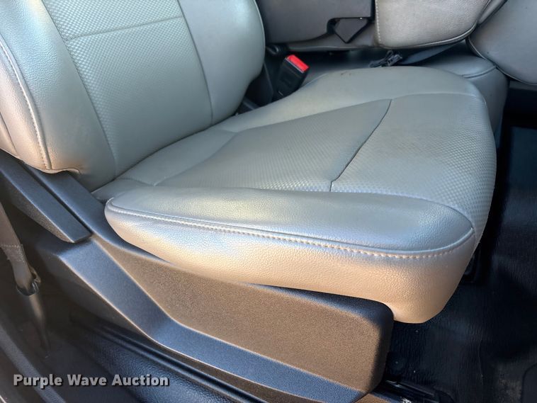 image for item EF6201 2022 Ford F350 Super Duty flatbed pickup truck