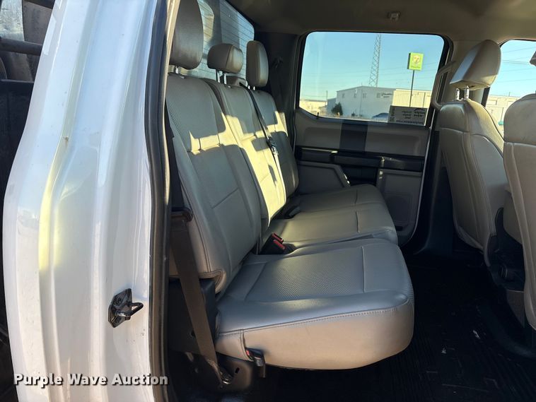 image for item EF6201 2022 Ford F350 Super Duty flatbed pickup truck