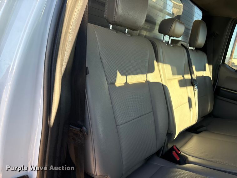 image for item EF6201 2022 Ford F350 Super Duty flatbed pickup truck