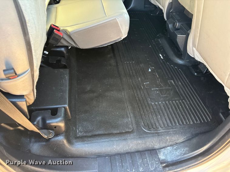 image for item EF6201 2022 Ford F350 Super Duty flatbed pickup truck