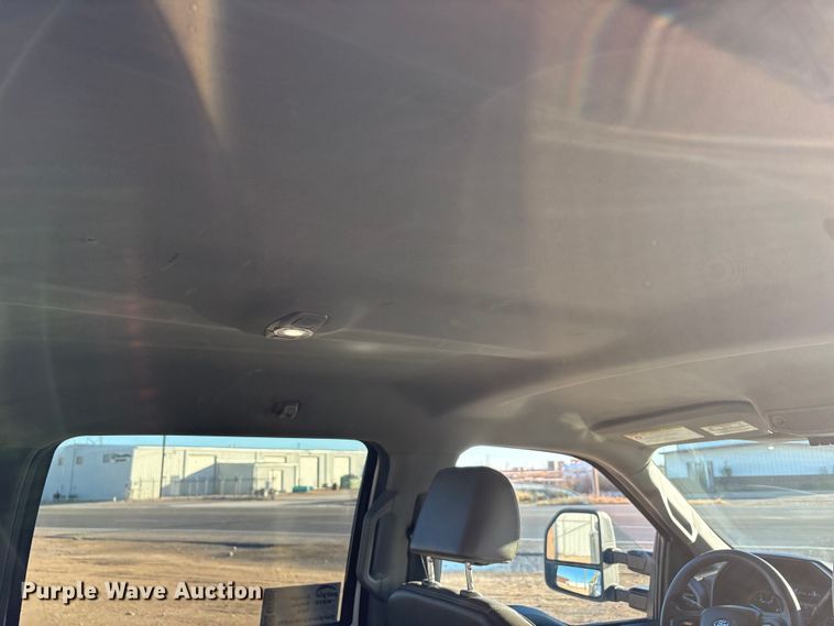 image for item EF6201 2022 Ford F350 Super Duty flatbed pickup truck