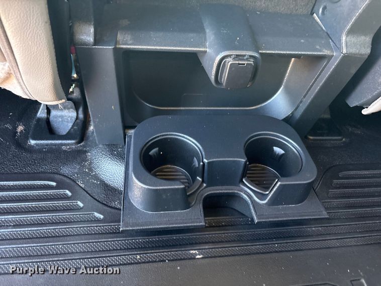 image for item EF6201 2022 Ford F350 Super Duty flatbed pickup truck