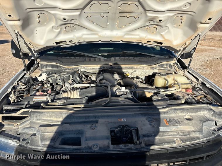 image for item EF6201 2022 Ford F350 Super Duty flatbed pickup truck