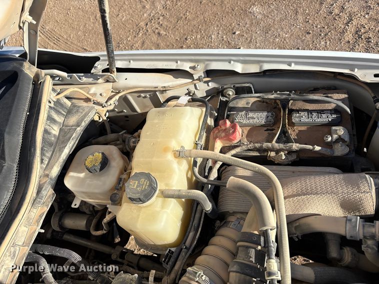 image for item EF6201 2022 Ford F350 Super Duty flatbed pickup truck