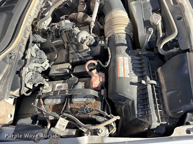 image for item EF6201 2022 Ford F350 Super Duty flatbed pickup truck