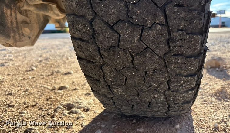 image for item EF6201 2022 Ford F350 Super Duty flatbed pickup truck