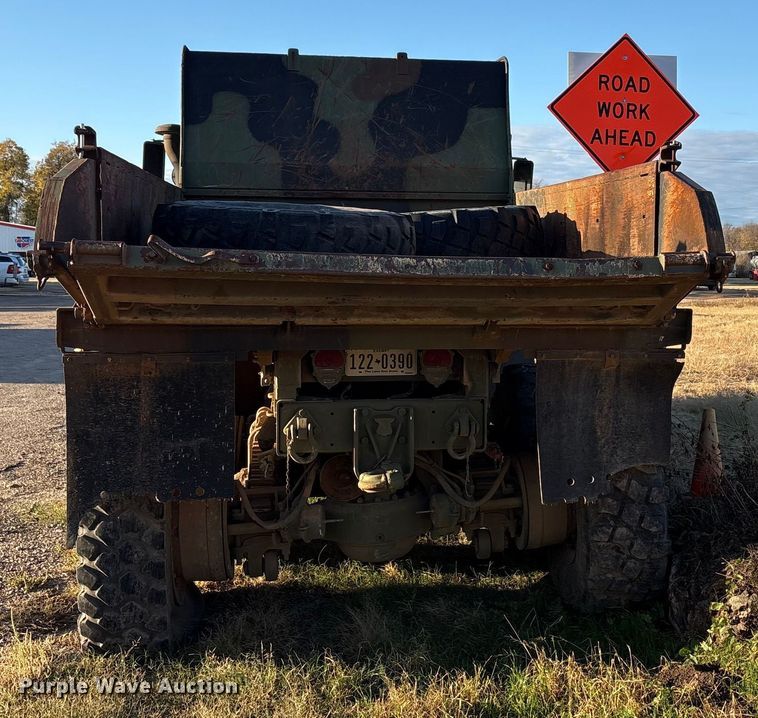 image for item EF6206 1990 Am General M929A2 dump truck