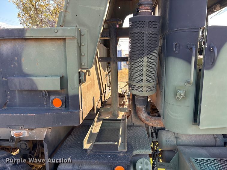 image for item EF6206 1990 Am General M929A2 dump truck