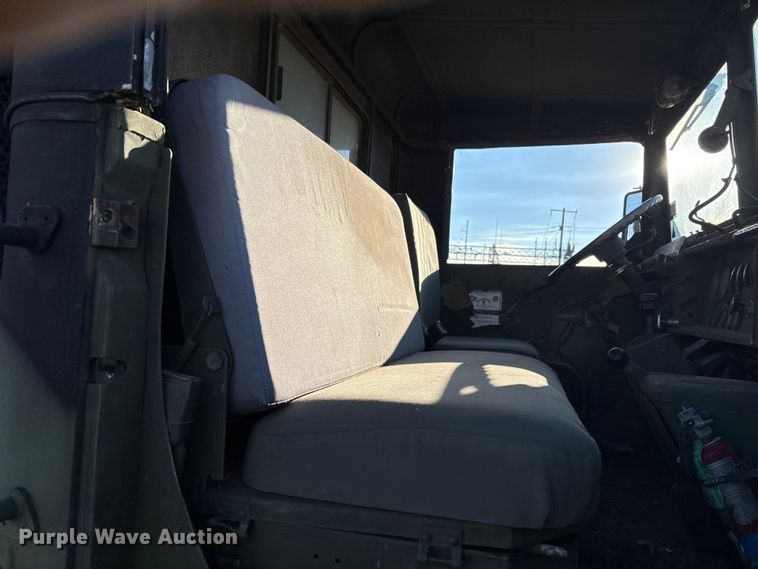 image for item EF6206 1990 Am General M929A2 dump truck