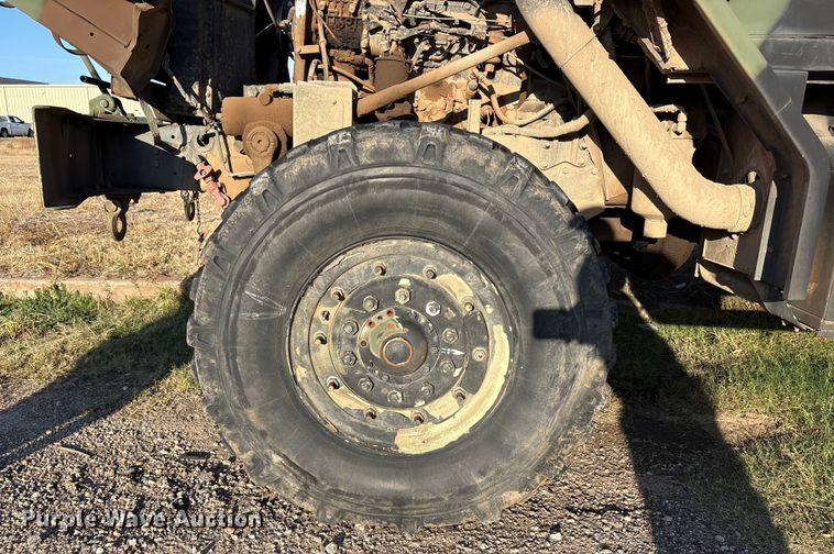 image for item EF6206 1990 Am General M929A2 dump truck