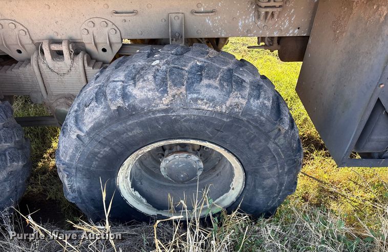 image for item EF6206 1990 Am General M929A2 dump truck