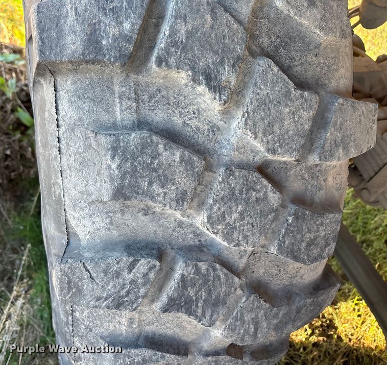 image for item EF6206 1990 Am General M929A2 dump truck