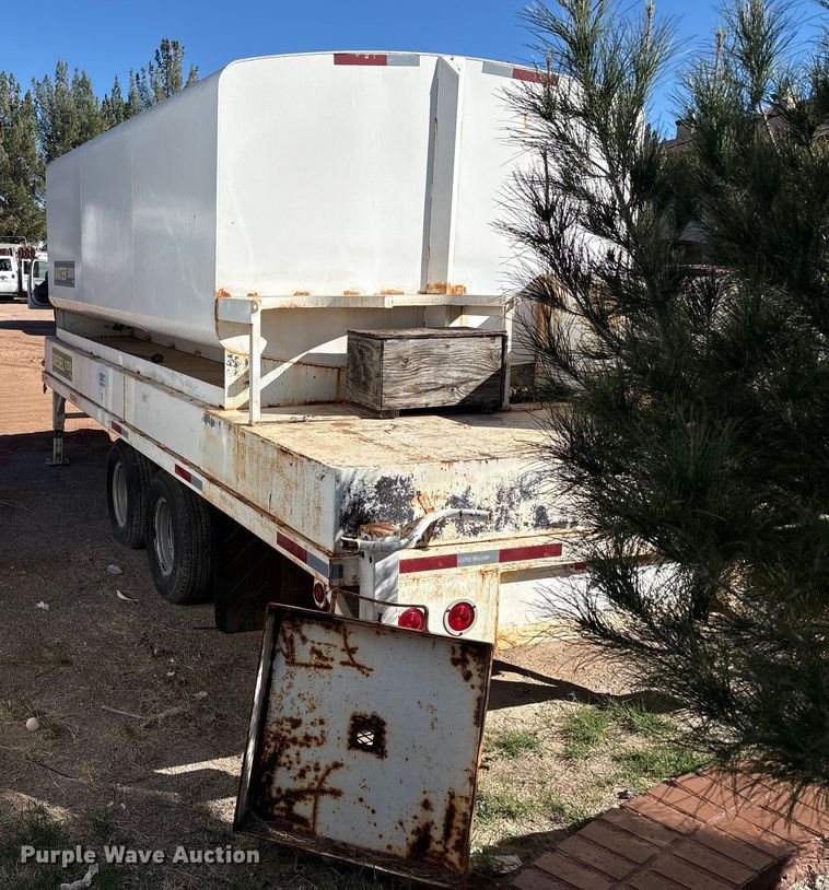 image for item EF6209 Water and fuel trailer