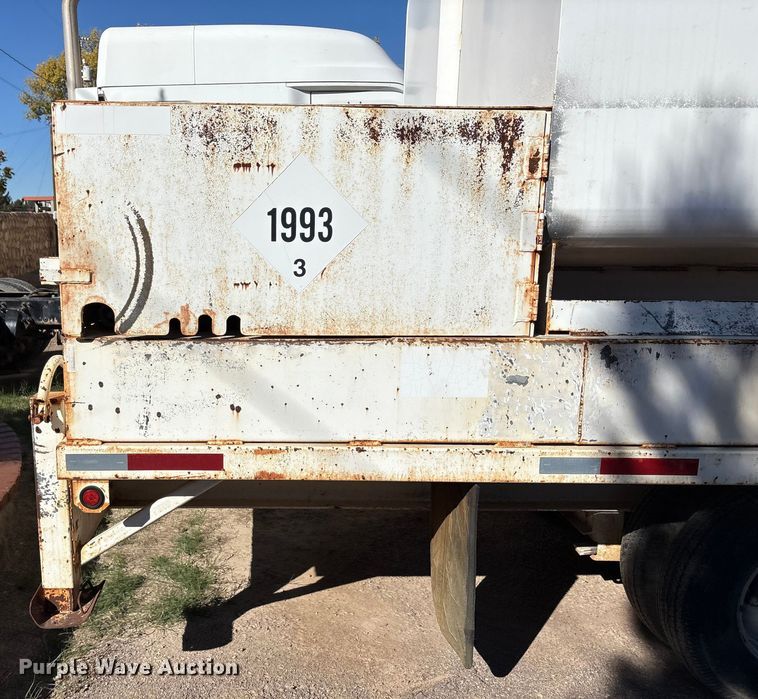 image for item EF6209 Water and fuel trailer