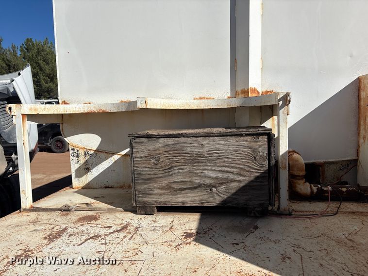 image for item EF6209 Water and fuel trailer