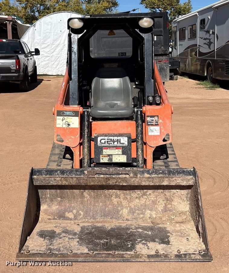 MINI CARGADOR SOBRE ORUGAS 2019 GEHL RT105