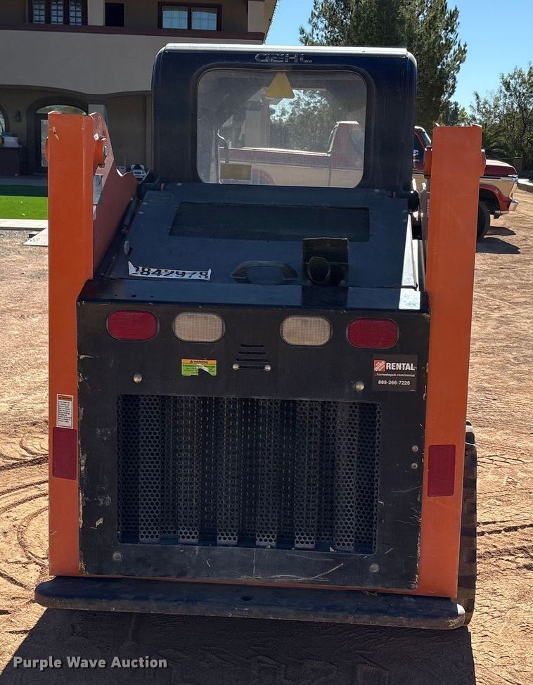 MINI CARGADOR SOBRE ORUGAS 2019 GEHL RT105