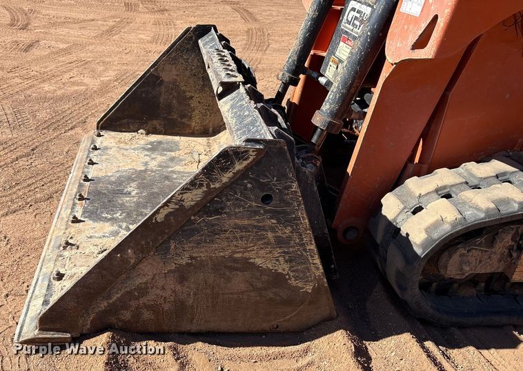 image for item EF6210 2019 Gehl RT105 tracked skid steer loader