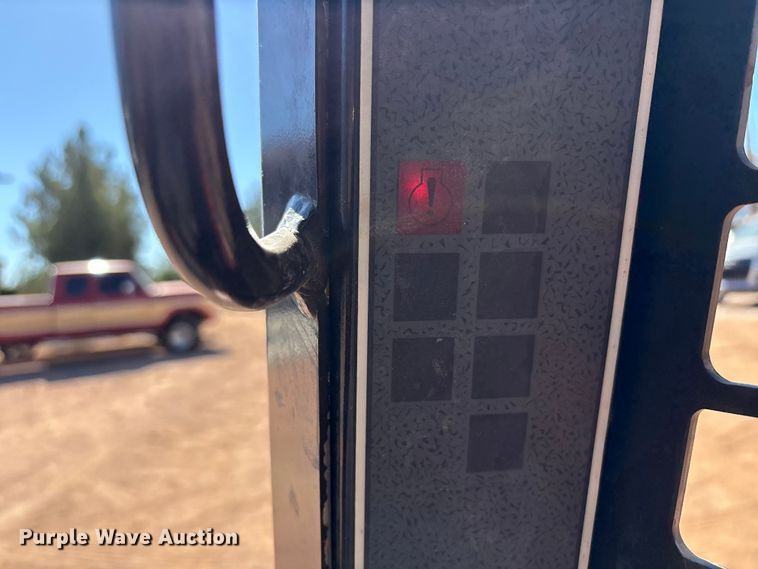 image for item EF6210 2019 Gehl RT105 tracked skid steer loader