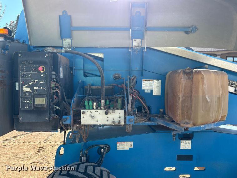 image for item EF6213 2014 Genie S-60X boom lift