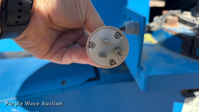 image for item EF6213 2014 Genie S-60X boom lift