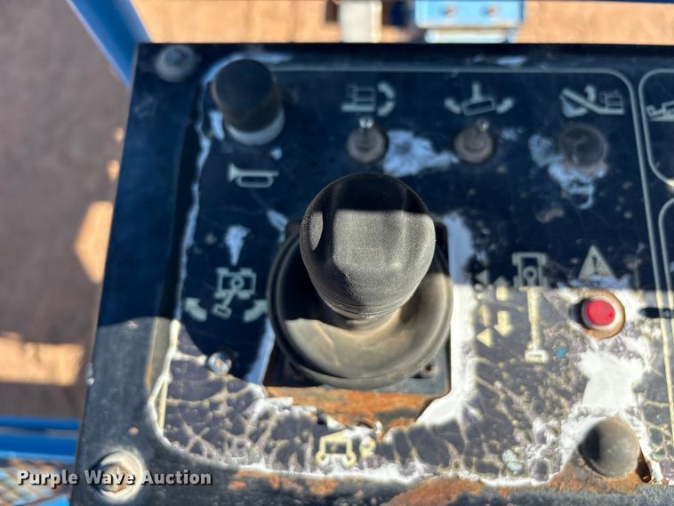 image for item EF6213 2014 Genie S-60X boom lift