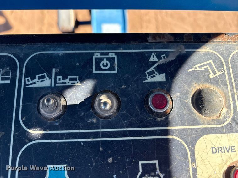 image for item EF6213 2014 Genie S-60X boom lift