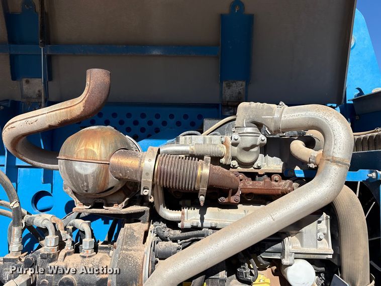 image for item EF6213 2014 Genie S-60X boom lift